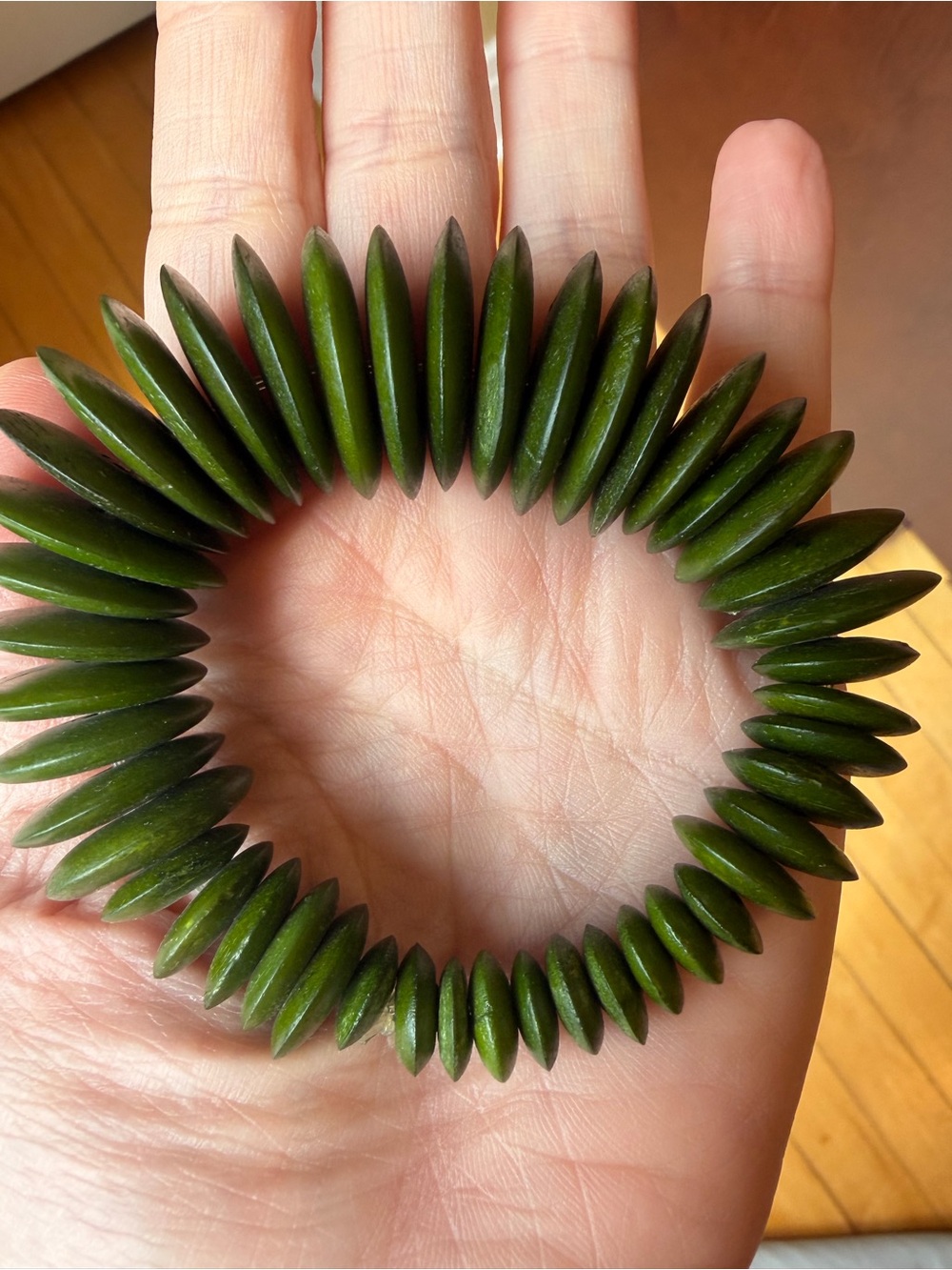 Chunky Green Wood Graduated Disc Stretch Bracelet Boho Statement Jewelry